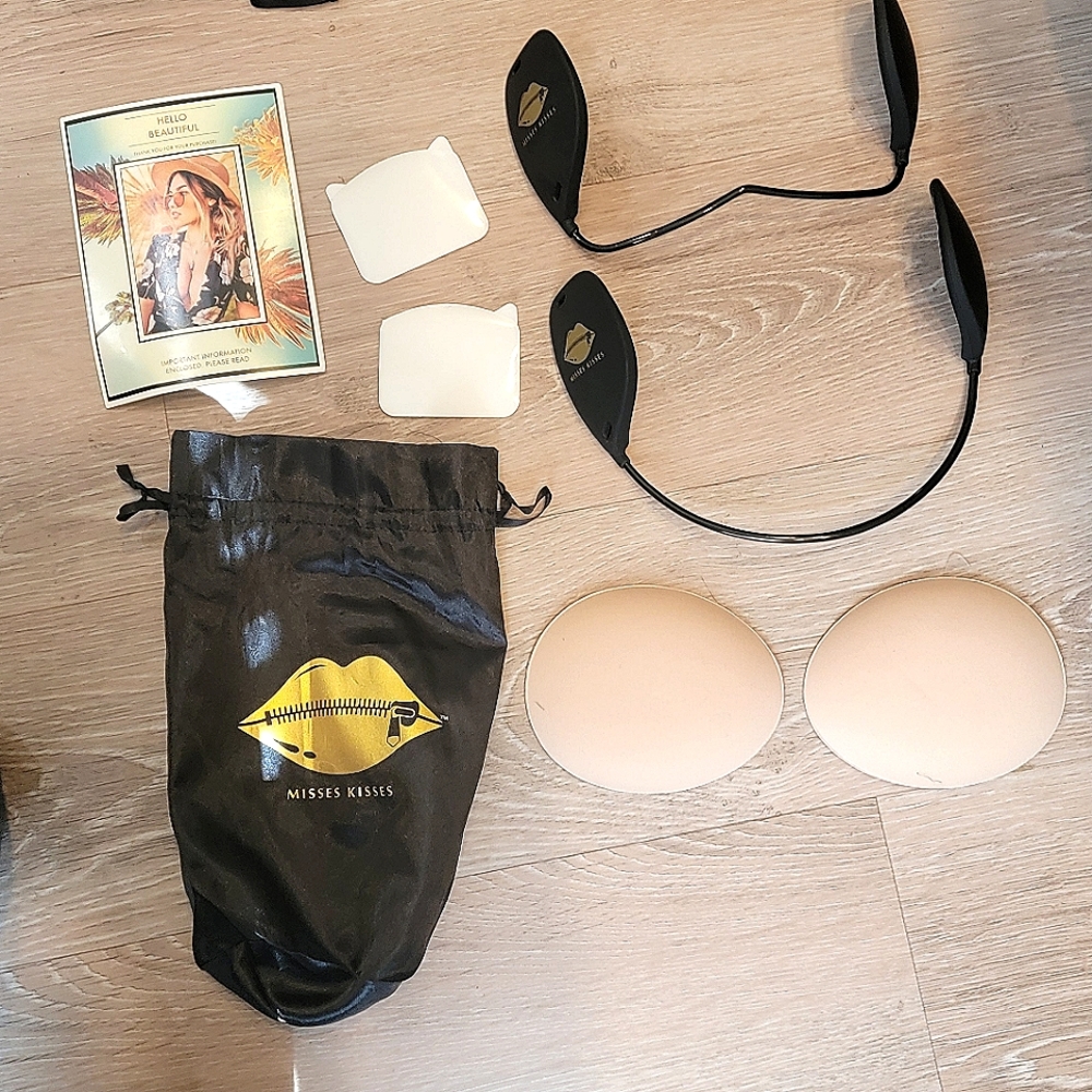 Misses kisses "shallow and Moderate" plug bra